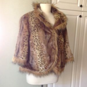 🌼2 Friends🌼 faux fur jacket🌼